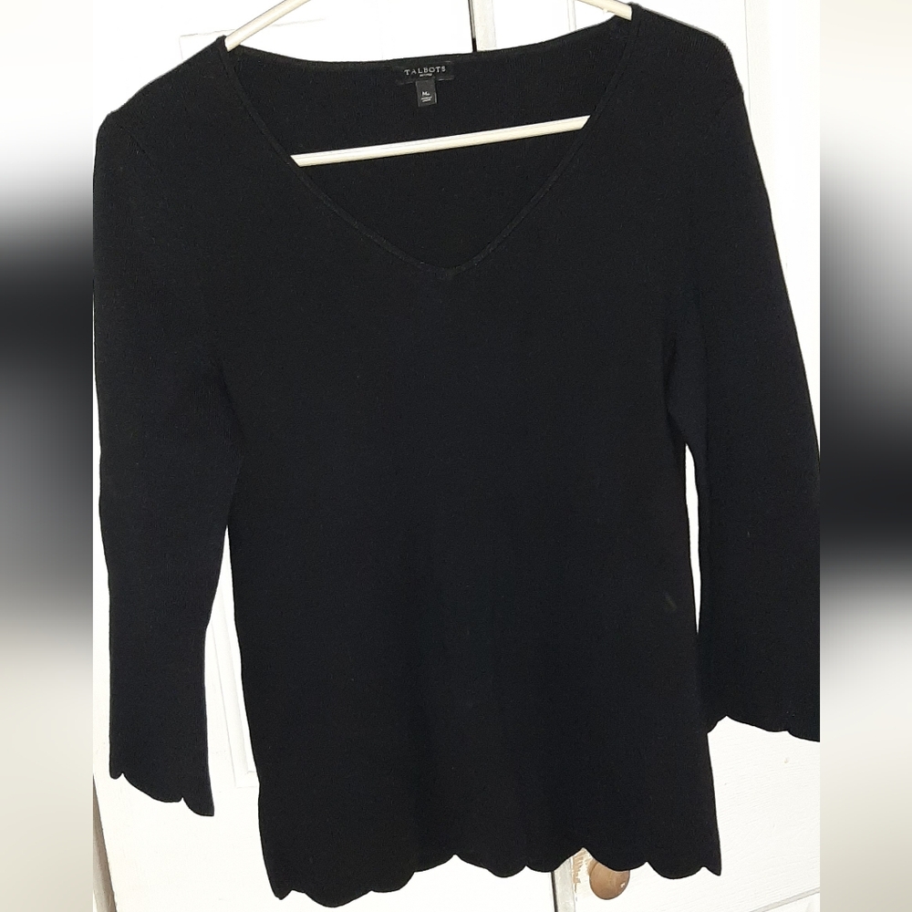 Talbots Black V-Neck Sweater With Scalloped Hem  & Sleeves * Size Medium Petite